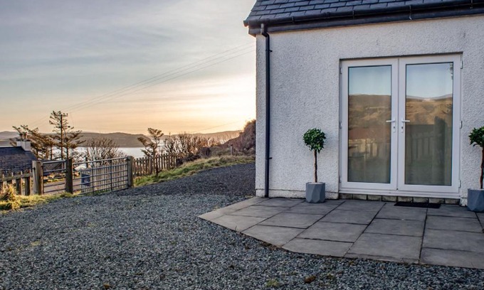 Uig House | Holiday Home Bay View by Interhome