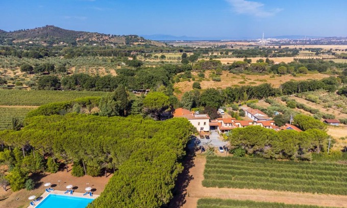 Scarlino House | Holiday Home Bilocale - Ranch Hotel by Interhome