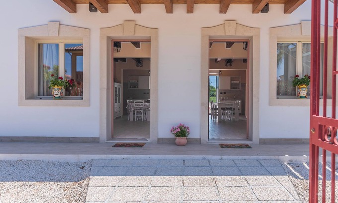 Brucoli House | Holiday Home 'Brucoli Mare 1' with Sea View, Terraces & A/C