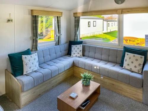 Knaresborough Apartment | Holiday Home by the river Nidd 4