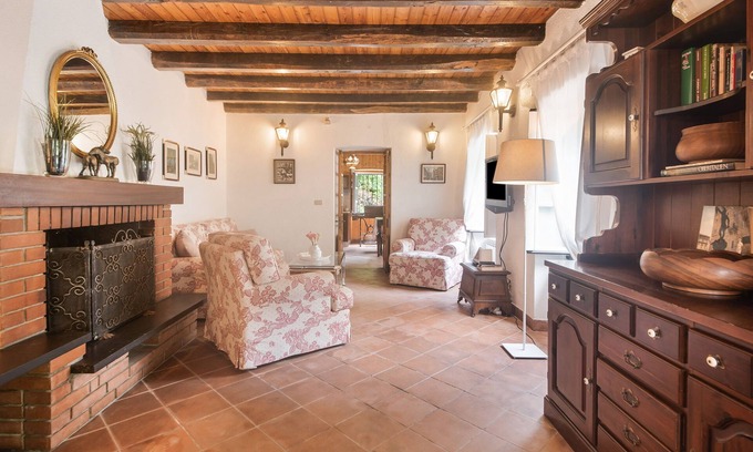 Borzonasca House | Holiday Home Casa Benvenuto with Mountain View, Terrace & Wi-Fi