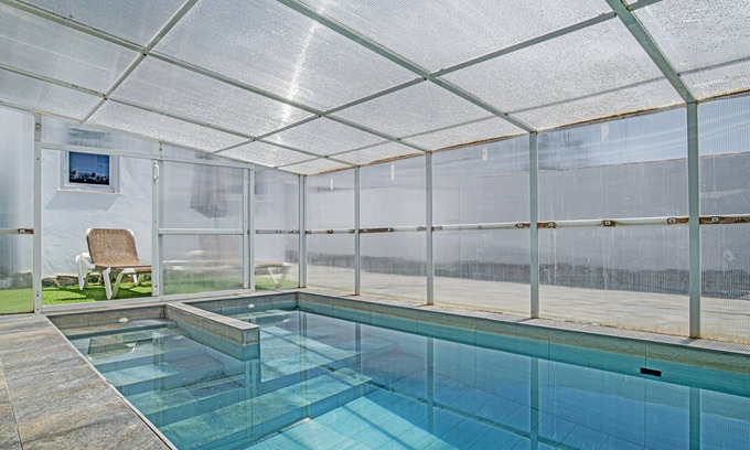 San Ambrosio House | Holiday Home 'Casa El Trebol' with Heated Pool, Wi-Fi and Air Conditioning