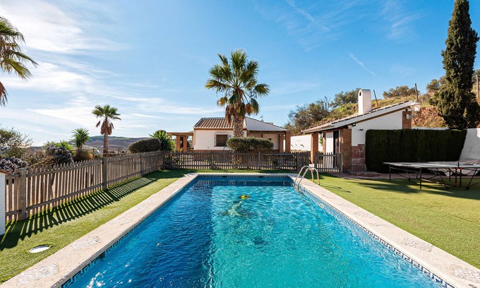 Antequera House | Holiday Home 'Casa Rural La Herradura' with Private Pool, Private Terrace and Wi-Fi