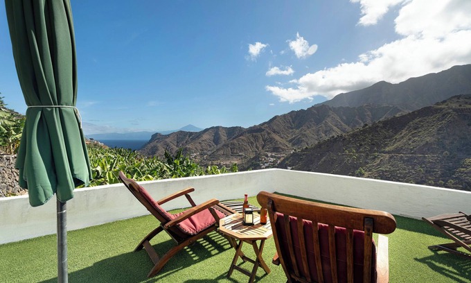 Hermigua House | Holiday Home "Casa Tajaraste 1" with Sea & Mountain Views, Private Terraces, Wi-Fi