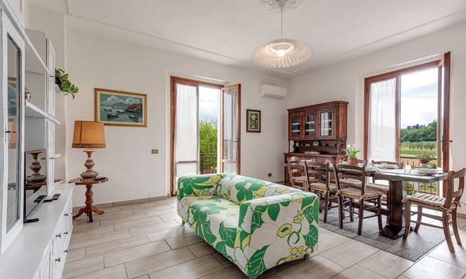 San Miniato House | Holiday Home 'Casa Vacanza Tra Le Colline Pisane' with Shared Garden, Wi-Fi and Air Conditioning