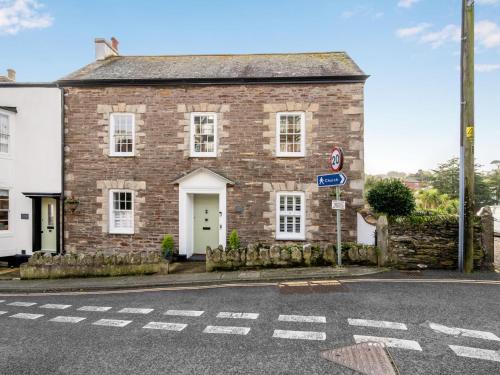 Mevagissey House | Holiday Home Cherry Orchard House by Interhome