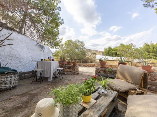 Terque House | Holiday Home Cueva Mariana Pineda by Interhome
