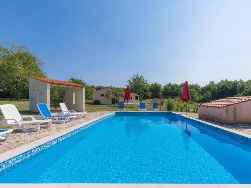 Laginji House | Holiday Home Danijela by Interhome
