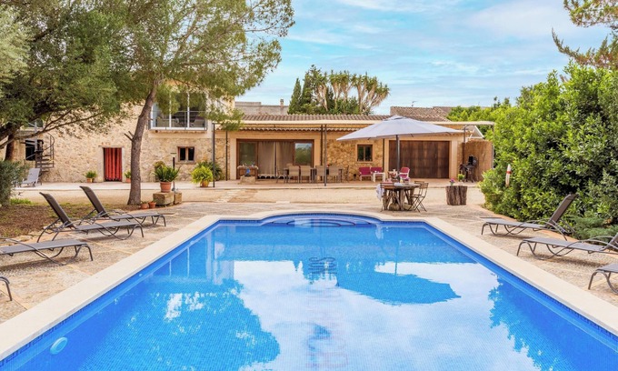 Sineu House | Holiday Home “Finca Son Palanca' with Pool & Wi-Fi