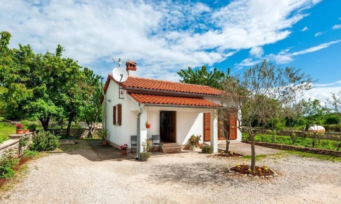 Bale House | Holiday home for 3 in Bale near Rovinj