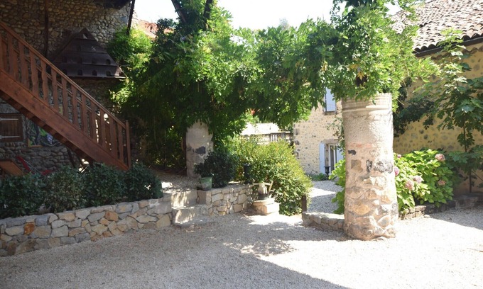 Pont-de-Labeaume House | Holiday Home in Ardèche near Château Ventadour