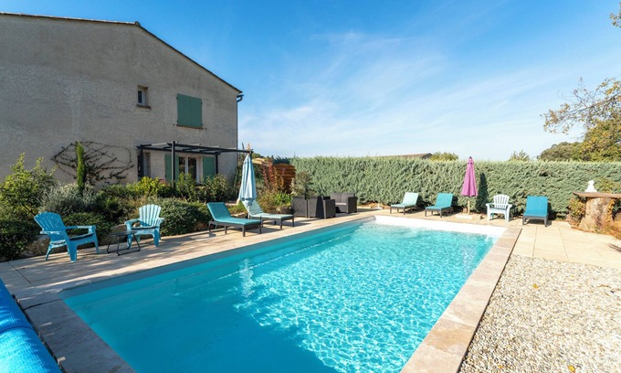Vaison-la-Romaine Cottage | Holiday Home 'L'Ariston' with Shared Pool, Private Terrace and Wi-Fi
