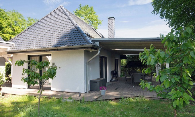 Seeheilbad Graal-Muritz House | Holiday Home 'Graalibu' with Sea View, Private Terrace and Wi-Fi