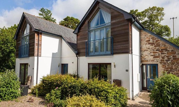Carnon Downs House | Holiday Home Haven by Interhome