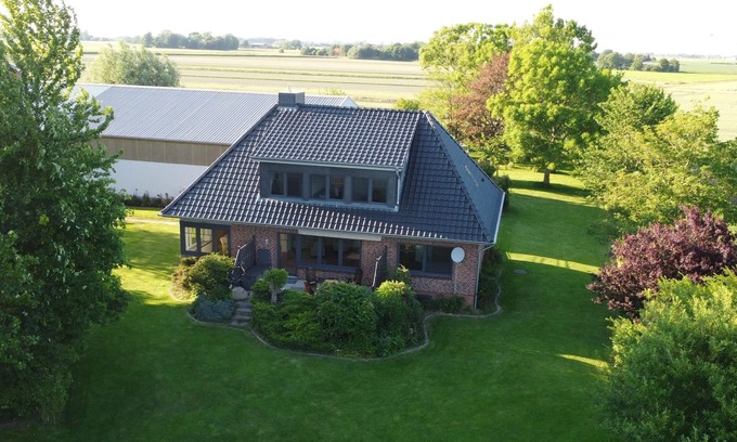 Norddeich House | Holiday home "Hof Balkähm" with 200 square meters for up to 9 guests - sauna - country house garden