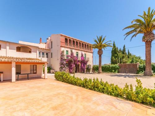 Sant Pere Pescador Villa | Holiday Home in St Pere Pescador with Pool, cleaning included