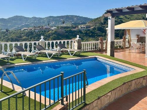 Frigiliana House | Holiday Home in Frigiliana with Pool