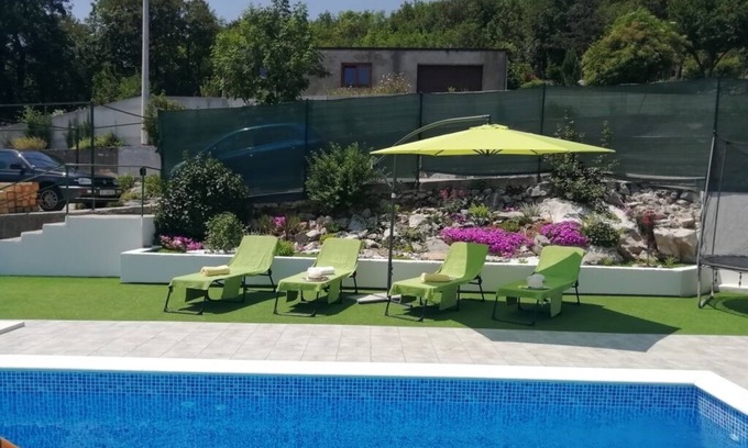 Viskovo House | Holiday Home in Opatija with Balcony, Air condition, WIFI, Washing machine (4880-1)