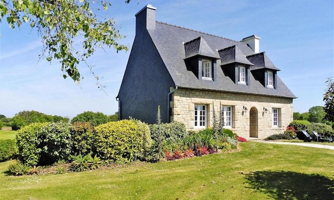 Penvenan House | Holiday Home in Port-Blanc near Sandy Beaches