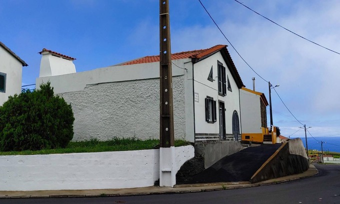 Nordeste House | Holiday home in Santo Antonio with barbecue and terrace