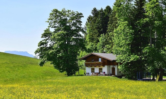 Sankt Koloman House | Holiday Home in St Koloman near Salzburg