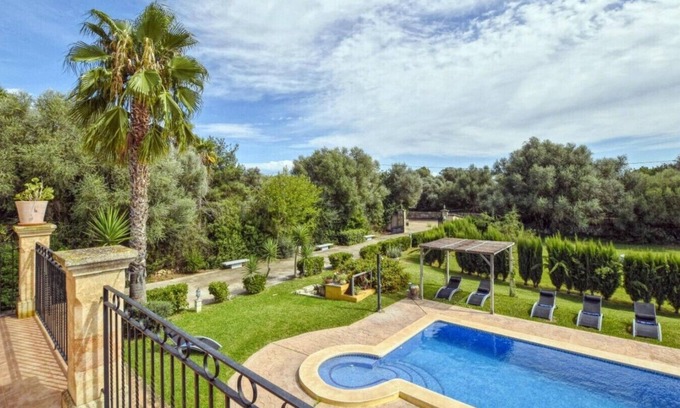 Inca House | Holiday Home 'Ines' with Mountain View, Wi-Fi and Air Conditioning