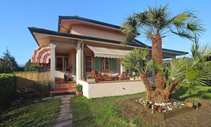 Camaiore House | Holiday Home in Versilia near Sandy Beaches