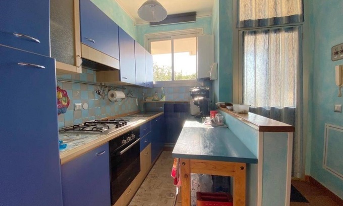 Marina di Carrara Apartment | Holiday home Leonida sea front close to the mountain, Marina di Carrara downtown