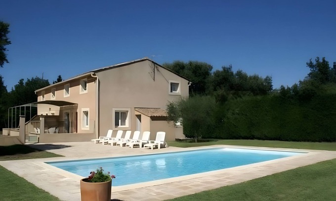 Monteux House | Holiday Home 'La Crozette' with Private Pool, Wi-Fi and Air Conditioning