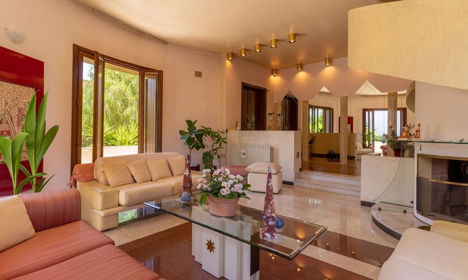 Sava Villa | Holiday Home 'La tua Oasi' with Private Terrace & Garden