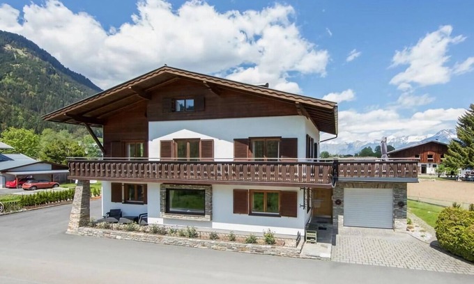 Zell am See Apartment | Holiday home Landhaus Prielau