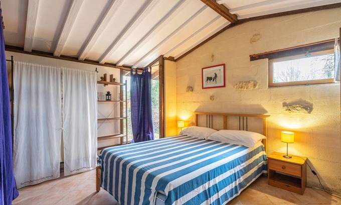 Gemozac House | Holiday Home 'Le Cottage - Gîtes De La Tournerie' with Shared Pool, Terrace and Wi-Fi