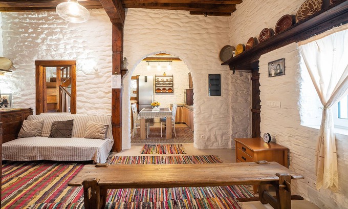 Embonas House | Holiday Home 'Mannas House' with Sea View, Wi-Fi and Air Conditioning