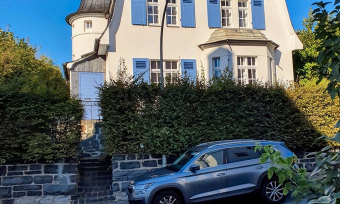 Meschede House | Holiday Home 'Meschede' with Private Terrace, Private Garden and Wi-Fi