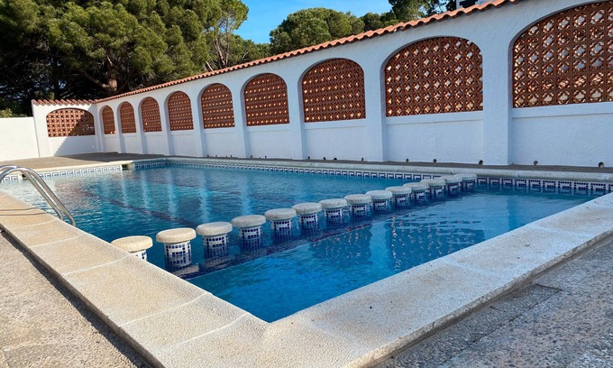 L'Escala House | Holiday Home 'Montgo Piscina 2' with Mountain View, Wi-Fi and Air Conditioning