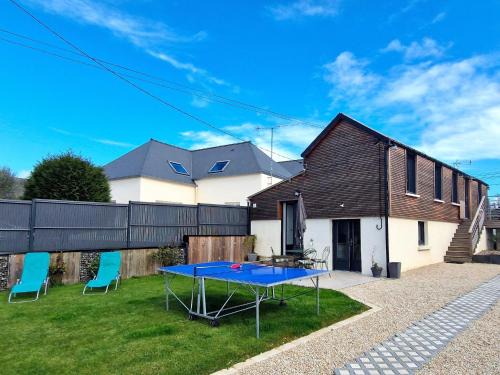 Saint-Alban House | Holiday Home near Val-André Beach & Golf