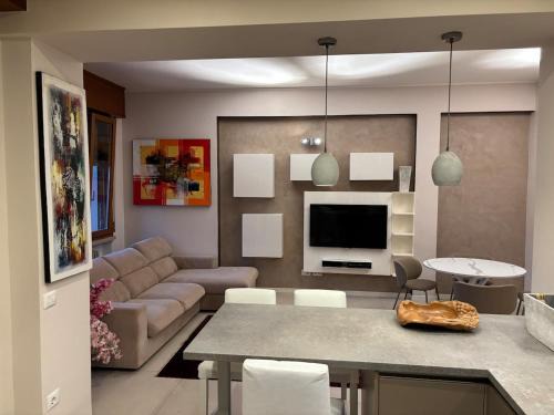 Quartiere XXIV Don Bosco Apartment | Holiday Home Parma