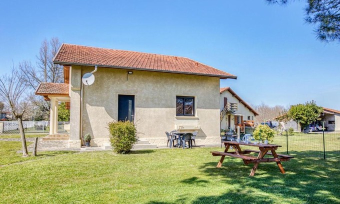 Aureilhan House | Holiday Home Peyroutic by Interhome