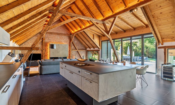 Steinbach House | Holiday Home 'Rebenhaus Loft, 1 Schlafzimmer' with Private Terrace, Wi-Fi and Air Conditioning