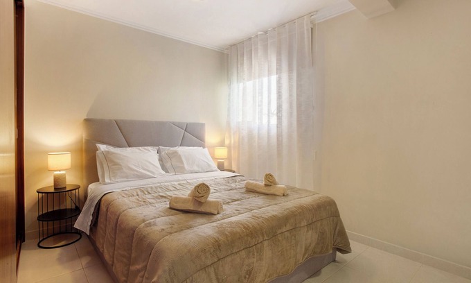 Imaculado Coracao de Maria House | Holiday Home 'Refugio Tropical' with Shared Garden and Wi-Fi Access