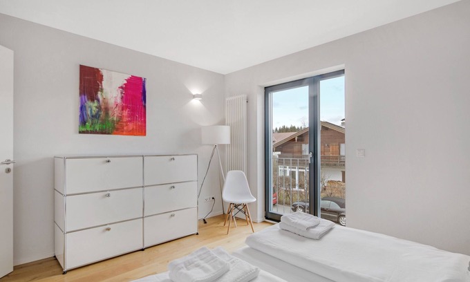 Rimsting House | Holiday Home "Rimsting am Chiemsee" with Wi-Fi, Garden & Terrace