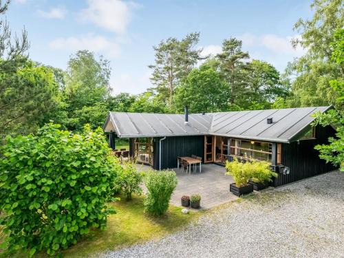 Grena Strand House | Holiday Home Rosaline - 500m from the sea by Interhome