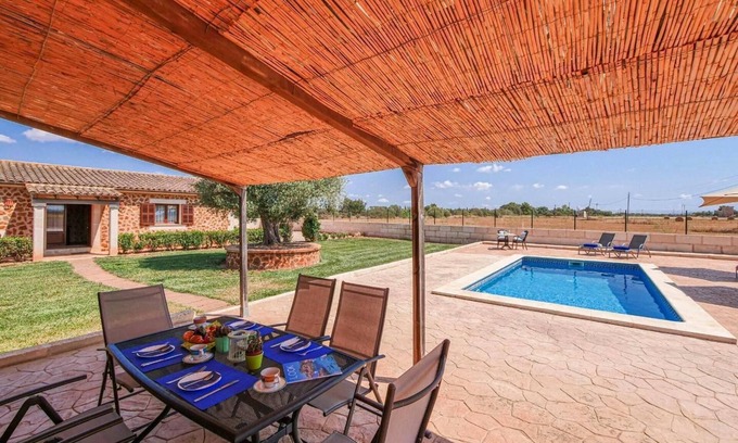 Campos House | Holiday Home Son Sea with Mountain View, Pool & Wi-Fi