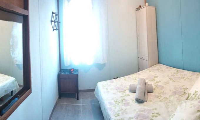 Latina Lido House | Holiday Home 'Terdom' with Private Terrace, Private Garden and Air Conditioning