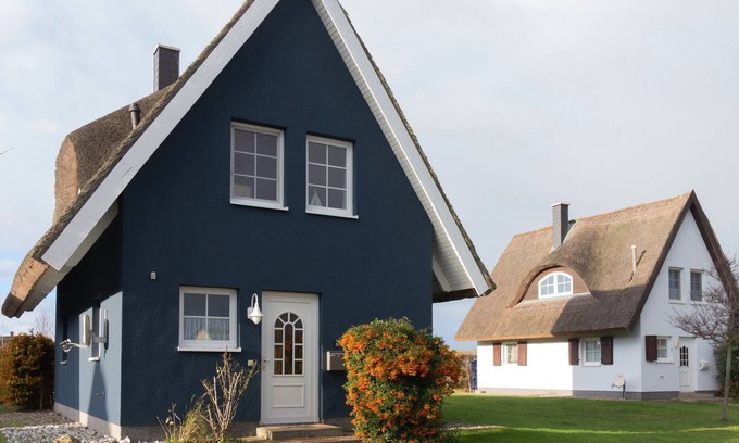 Neuenkirchen House | Holiday home To Hus Vieregge on Rügen - Holiday home To Hus