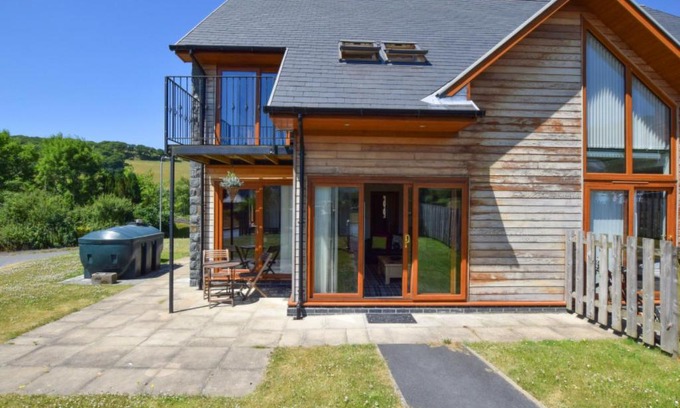 Cwrt House | Holiday Home Ty Pennal by Interhome