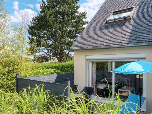 Locquirec House | Holiday Home Ty-Rozen by Interhome
