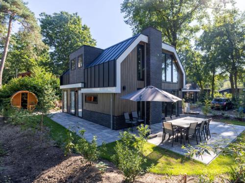 Bosgebied Hoenderloo House | Holiday Home Veluwe by Interhome