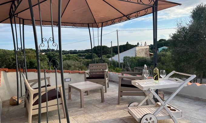 Calasetta House | Holiday Home 'Villa Girasole' with Private Pool, Wi-Fi and Air Conditioning