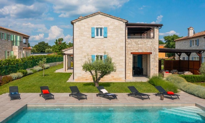 Mofardini House | Holiday Home Villa Grando II by Interhome